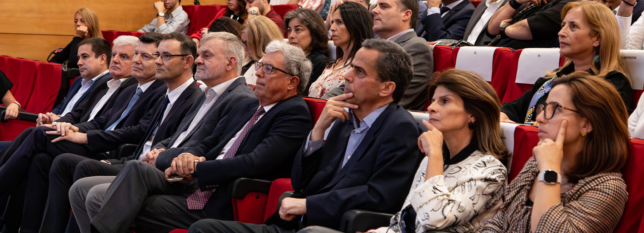 Sessão Solene 25-26