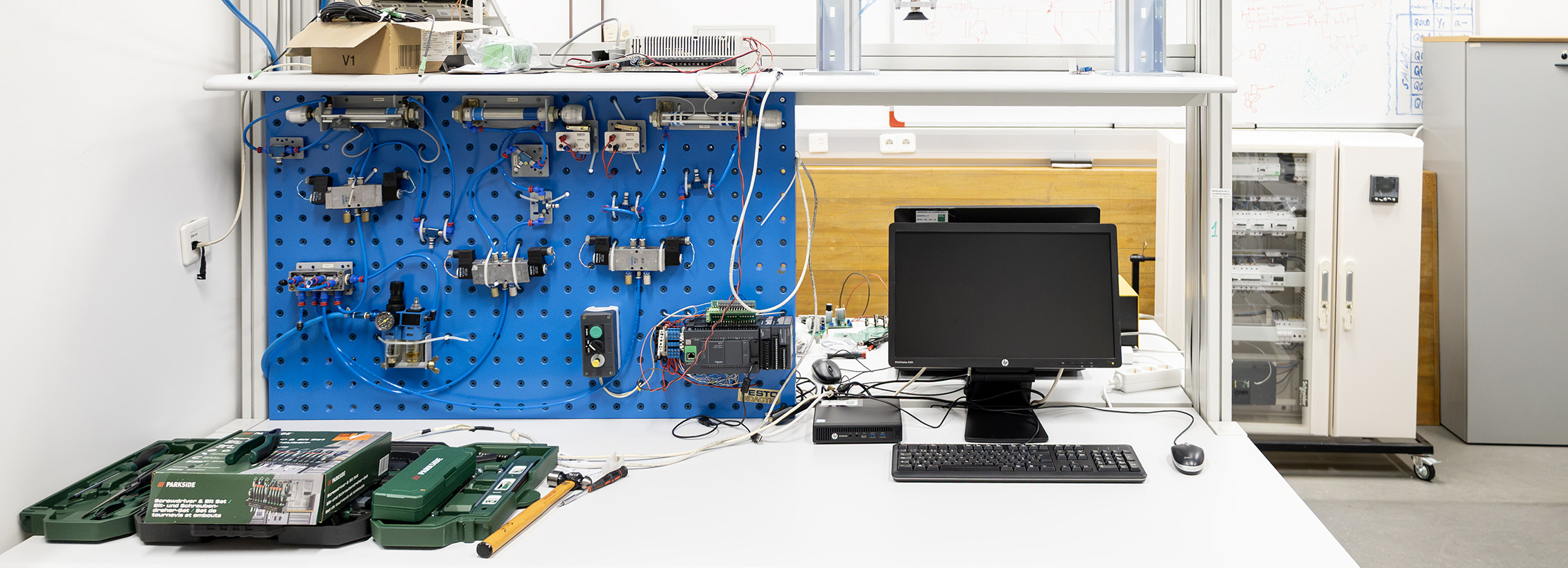 Laboratório de Automação e Pneumática