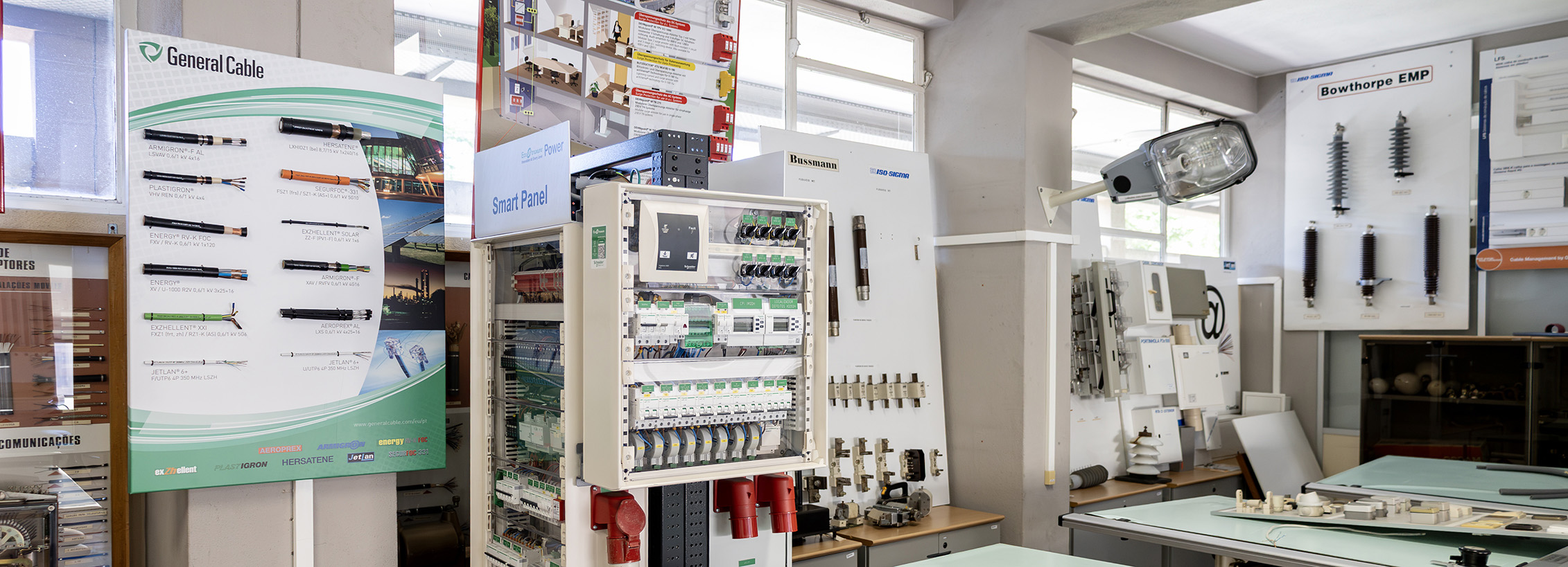 Laboratório de Materiais e Instalações Elétricas