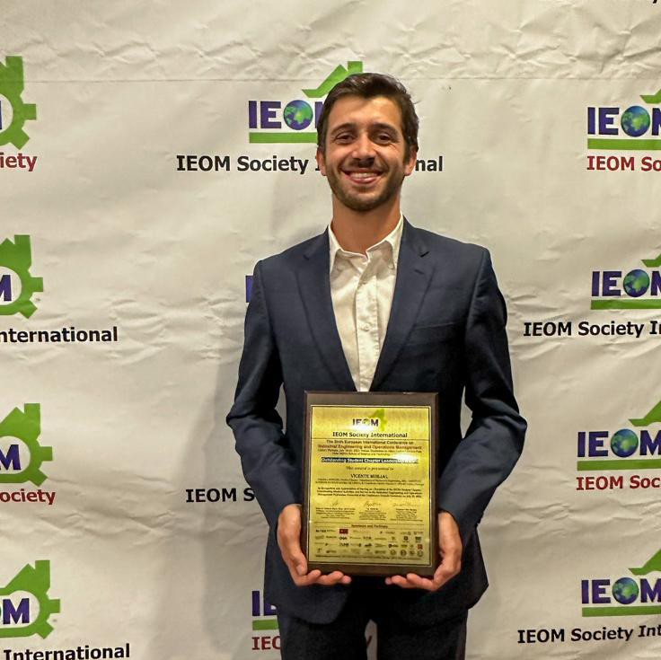 o aluno Vicente Murjal do Mestrado em Engenharia e Gestão Industrial, Presidente do Student Chapter foi distinguido com o prémio “Outstanding Student Chapter Leadership Award” 