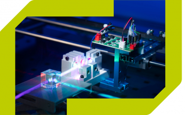 Seminário de Física - A Kinetic Approach to Photon Condensation in Semiconductor Platforms